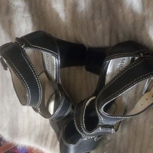 Michael Kors 3" Heel Sandals 6.5M Black Leather Buckle Strappy Cut-Out Shoes